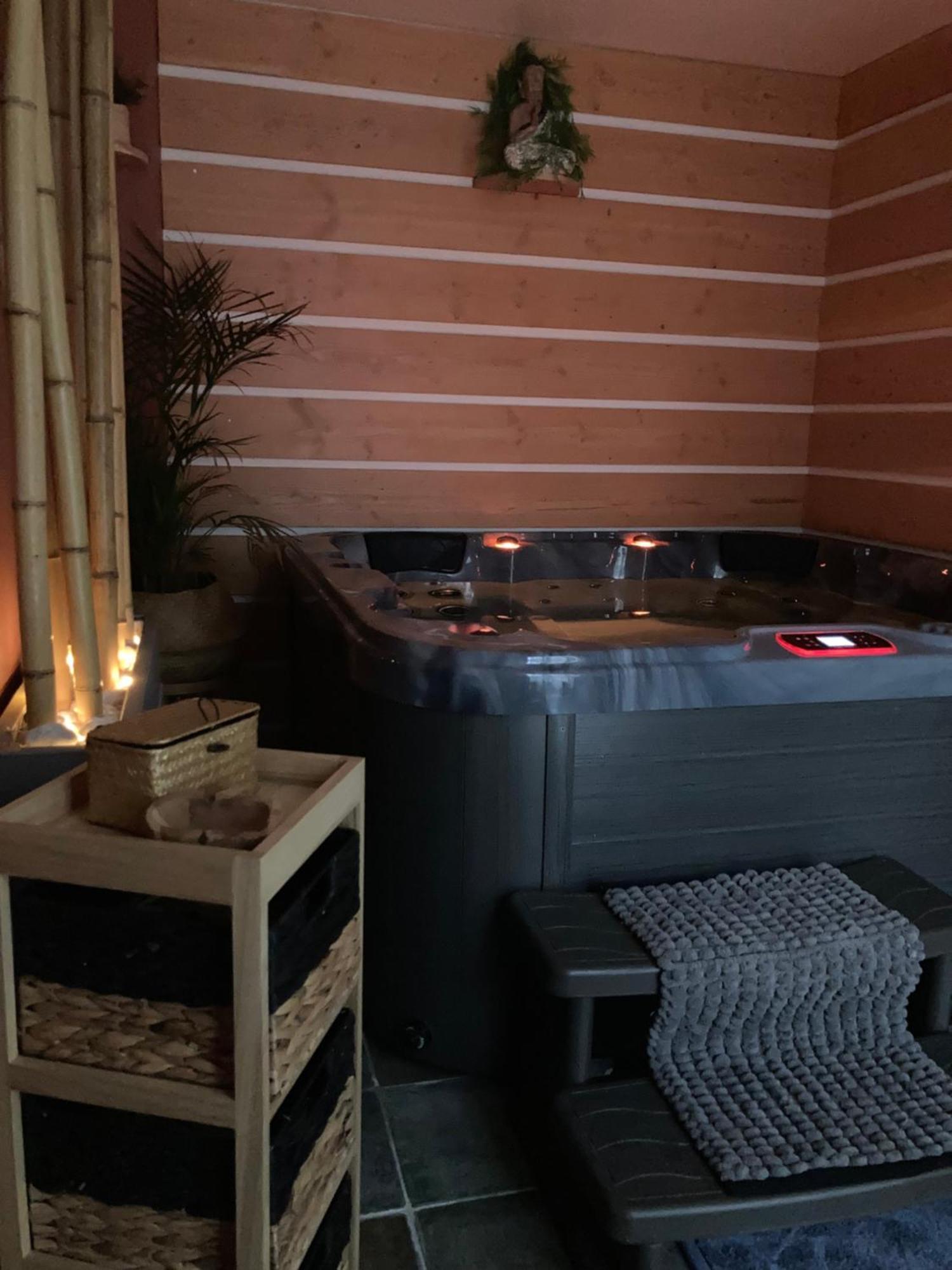 Le Chai De La Rose Spa Et Seances Bien Etre Doue-la-Fontaine Ngoại thất bức ảnh